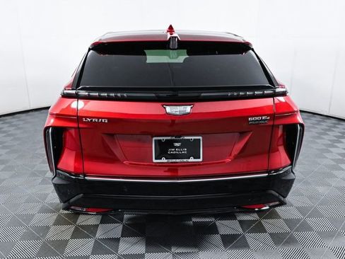 New 2025 Cadillac Lyriq Luxury image 23