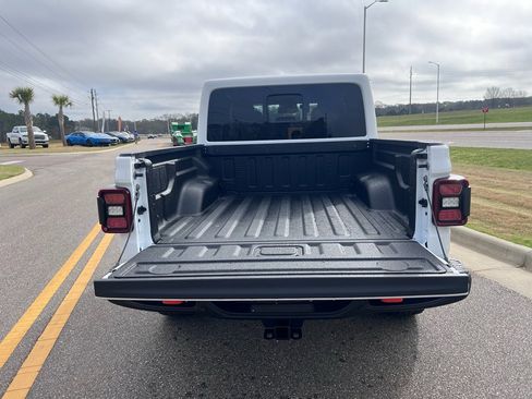 New 2026 Jeep Gladiator Mojave image 6