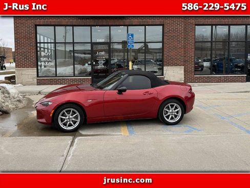 Used 2017 MAZDA MX-5 Miata Sport image 1