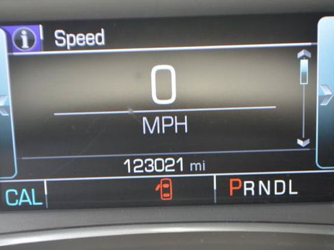 Used 2018 Chevrolet Equinox Premier FWD image 15