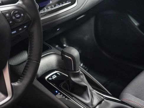 Certified 2025 Toyota Corolla SE w/ Convenience Package image 24