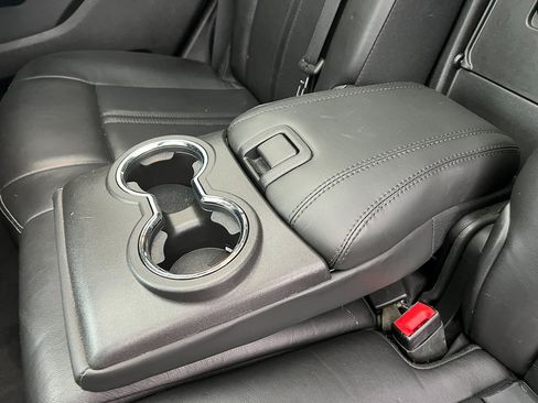 Used 2016 Cadillac SRX Luxury image 24