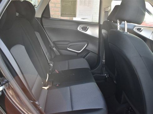 Used 2025 Kia Soul LX image 25
