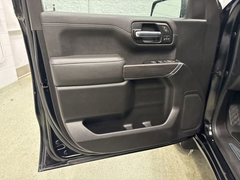 Used 2019 Chevrolet Silverado 1500 LTZ w/ LTZ Plus Package AWD/4WD image 18