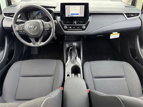 Used 2026 Toyota Corolla LE image 11