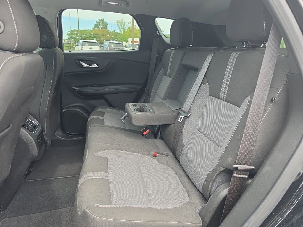 Used 2025 Chevrolet Blazer LT FWD image 5