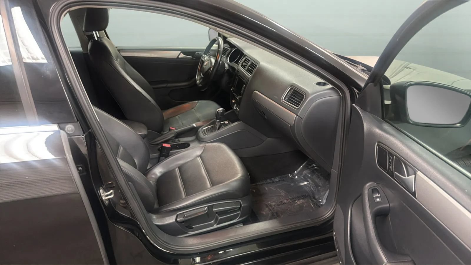 Used 2015 Volkswagen Jetta SE FWD image 22