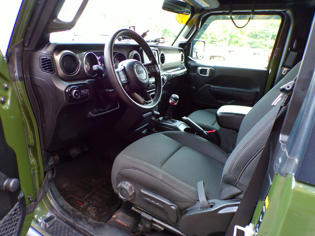 Used 2021 Jeep Wrangler Sport AWD/4WD image 13