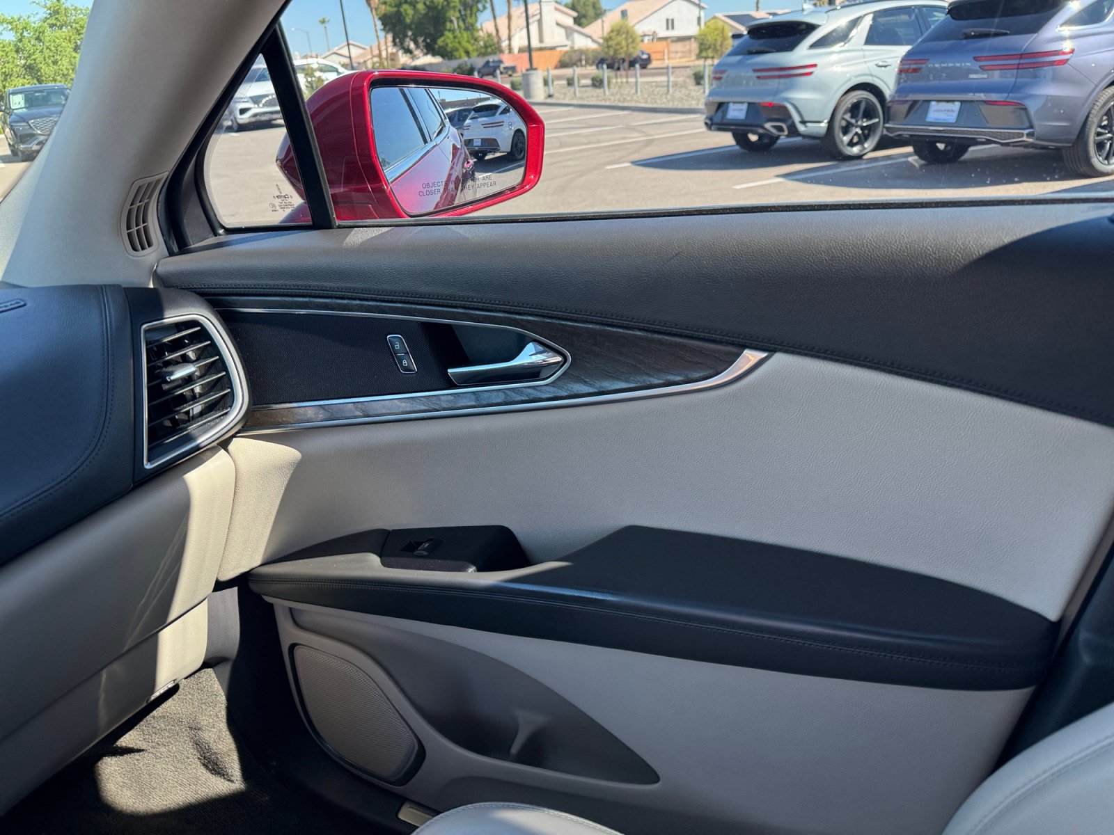 Used 2018 Lincoln MKX Reserve FWD image 16