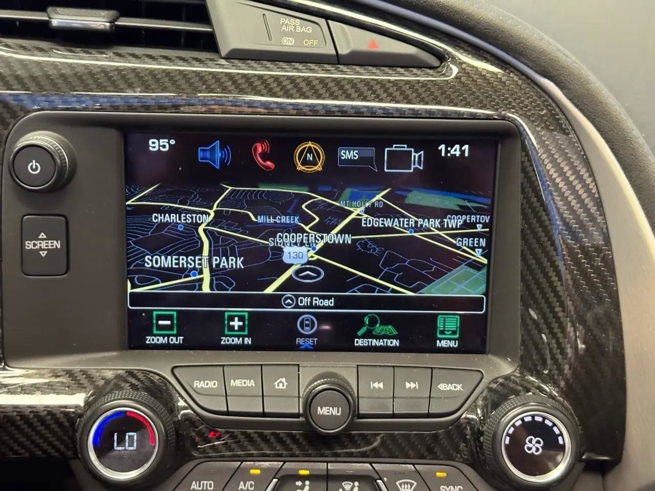 Used 2018 Chevrolet Corvette Z06 w/ Carbon 65 Edition RWD image 13