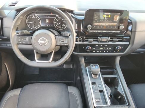 Used 2022 Nissan Pathfinder SV FWD image 25