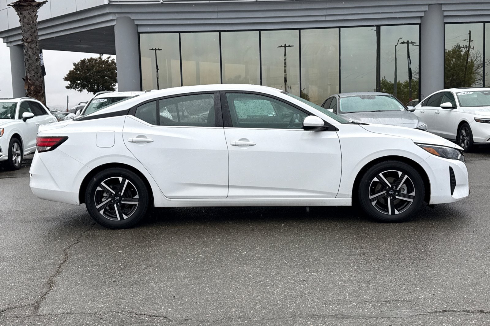 Certified 2024 Nissan Sentra SV FWD image 3