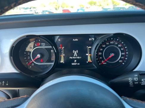 Used 2021 Jeep Wrangler Unlimited Rubicon w/ Trailer Tow Package image 10