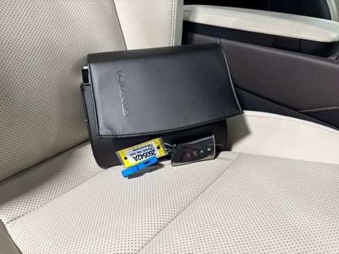 Used 2023 Lexus RX 350 Premium w/ Accessory Package AWD/4WD image 35