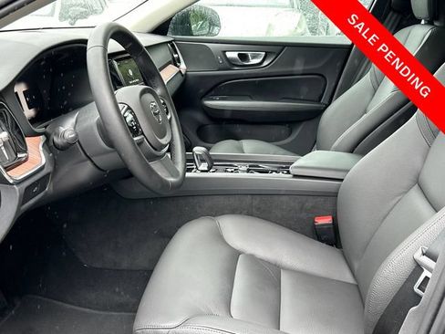 Used 2025 Volvo V60 B5 Cross Country Plus AWD/4WD image 20