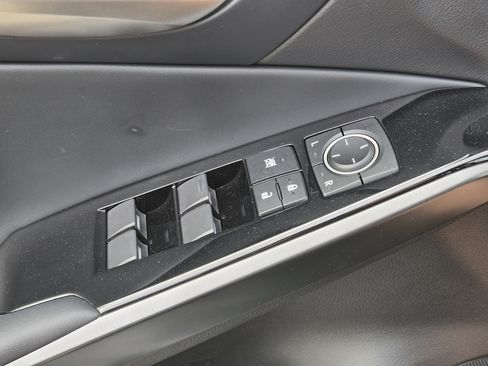 Certified 2025 Lexus IS 350 F Sport w/ Accessory Package 2 RWD image 13