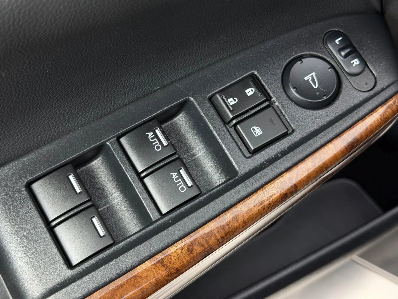 Used 2012 Honda Accord EX-L image 24