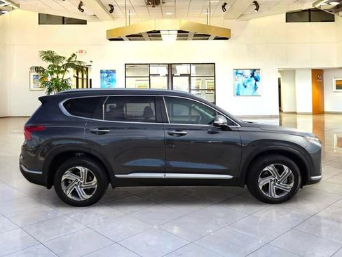 Used 2022 Hyundai Santa Fe SEL w/ Convenience + Premium Package FWD image 4
