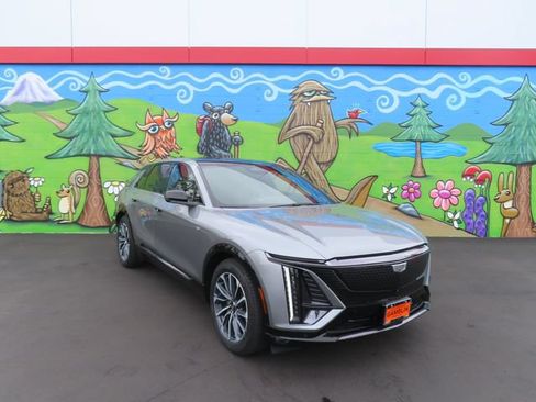 Certified 2024 Cadillac Lyriq Sport w/ LPO, Floor Liner Package AWD/4WD image 45