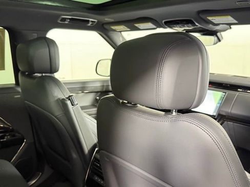 Used 2025 Land Rover Range Rover Sport SE AWD/4WD image 27