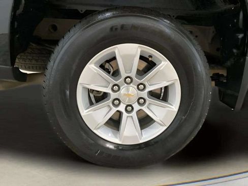 Used 2025 Chevrolet Silverado 1500 LT AWD/4WD image 90
