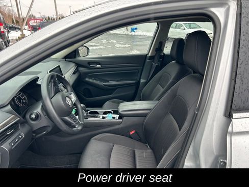 Used 2024 Nissan Altima 2.5 SV image 15