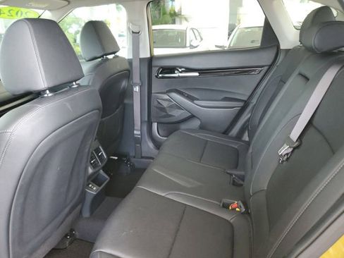 Certified 2024 Kia Seltos SX image 9