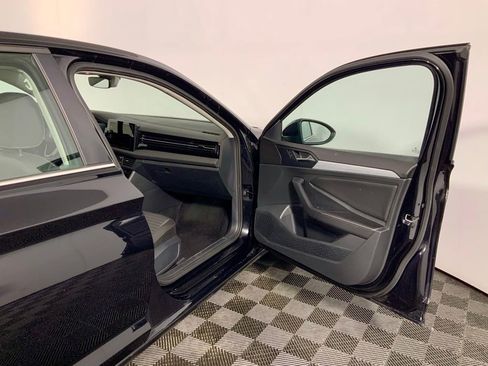 Used 2025 Volkswagen Jetta S image 33