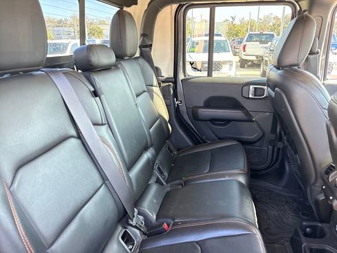 Used 2020 Jeep Gladiator Mojave image 30