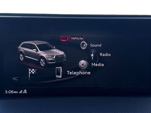 Used 2019 Audi Q7 3.0T Premium w/ Cold Weather Package image 13