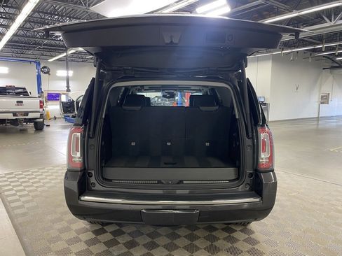 Used 2018 GMC Yukon Denali w/ Open Road Package image 11