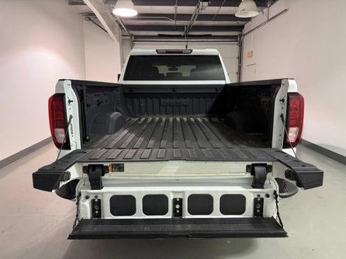 Used 2022 GMC Sierra 2500 SLE w/ SLE Value Package; AWD/4WD image 8