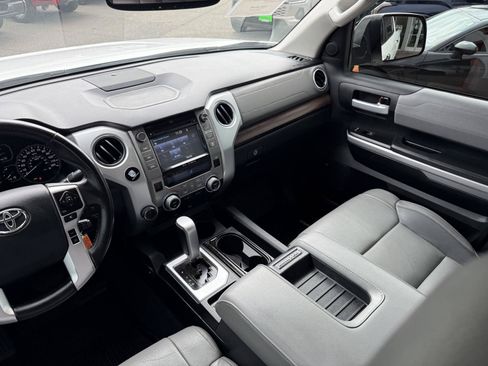 Used 2018 Toyota Tundra Limited w/ Limited Premium Package AWD/4WD image 19