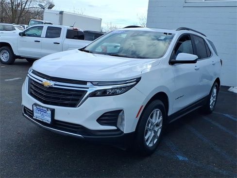 Used 2022 Chevrolet Equinox LT image 3