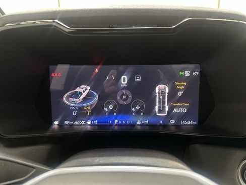 Used 2024 Chevrolet Colorado Z71 w/ LPO, Dark Essentials Package image 11