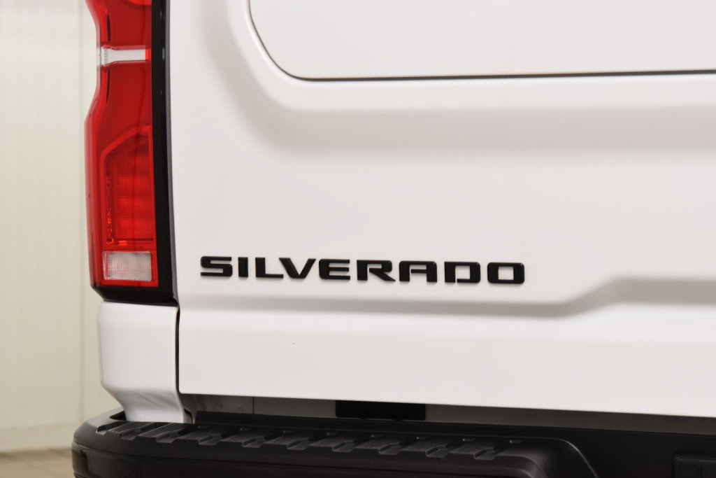 Used 2025 Chevrolet Silverado 2500 LTZ w/ LTZ Plus Package AWD/4WD image 23