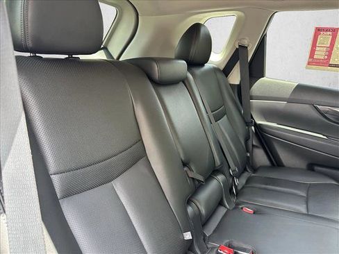 Used 2019 Nissan Rogue SL AWD/4WD image 27