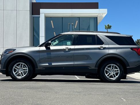 New 2026 Ford Explorer Active w/ Active Comfort Package RWD image 6