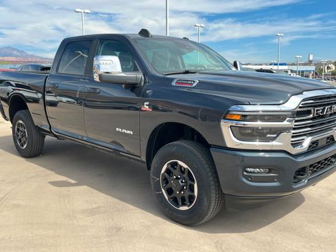 New 2026 RAM 2500 Laramie w/ Towing Technology Group AWD/4WD image 7