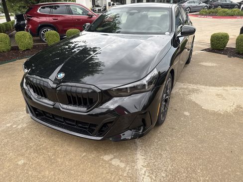 New 2026 BMW 530i xDrive w/ Executive Package image 1