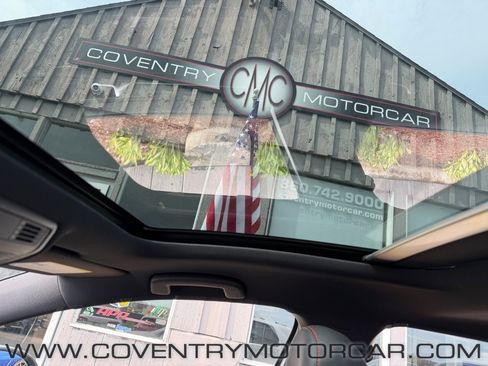 Used 2017 Volkswagen GTI SE FWD image 21