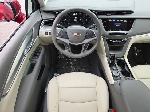 Used 2021 Cadillac XT5 Premium Luxury w/ LPO, Premium Carpet Package image 22