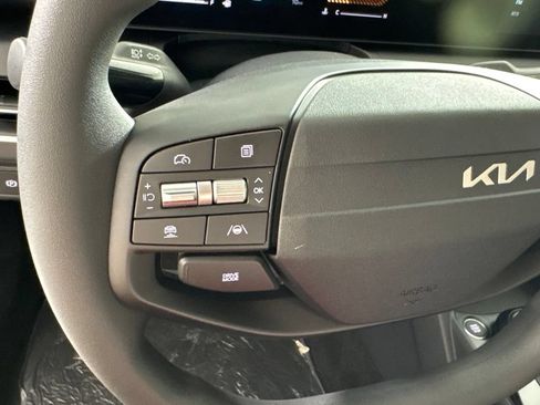 New 2026 Kia K4 FWD image 27