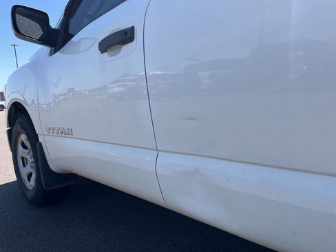 Used 2017 Nissan Titan S image 10