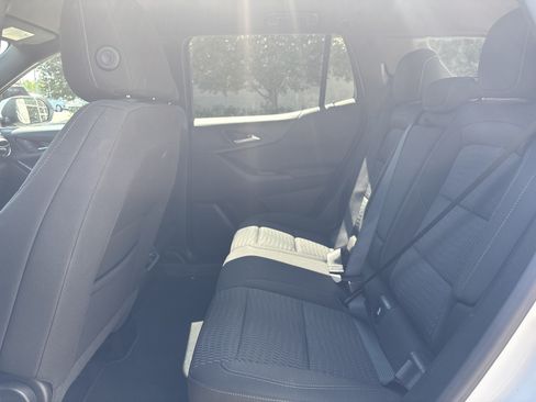 Used 2025 Chevrolet Equinox LT AWD/4WD image 30
