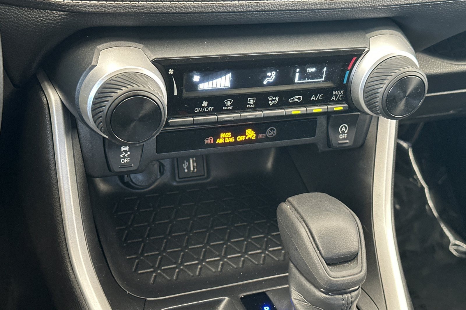 Certified 2025 Toyota RAV4 LE AWD/4WD image 19