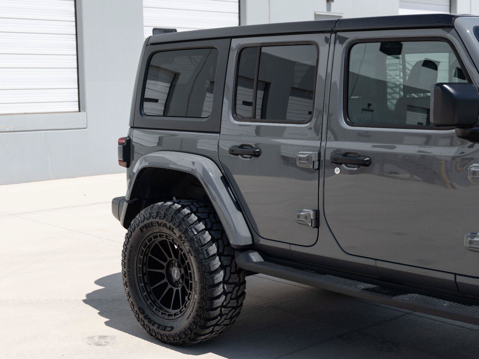 Used 2023 Jeep Wrangler Unlimited Sahara AWD/4WD image 17