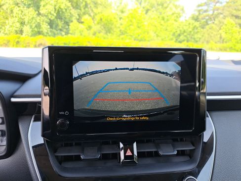 Used 2024 Toyota Corolla LE FWD image 22
