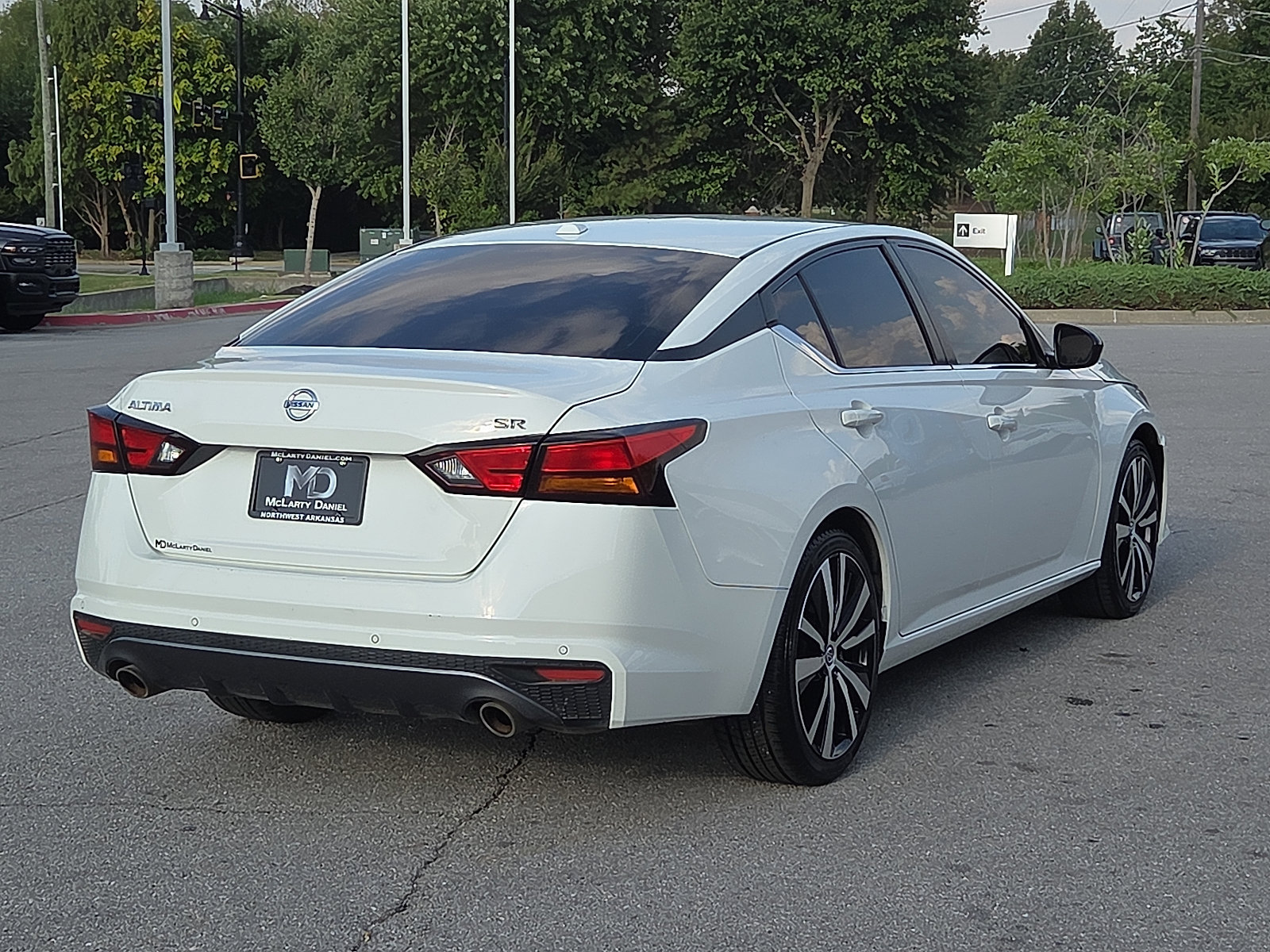 Used 2021 Nissan Altima 2.5 SR FWD image 5