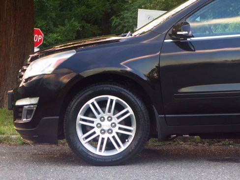 Used 2014 Chevrolet Traverse LT w/ All-Star Edition AWD/4WD image 25